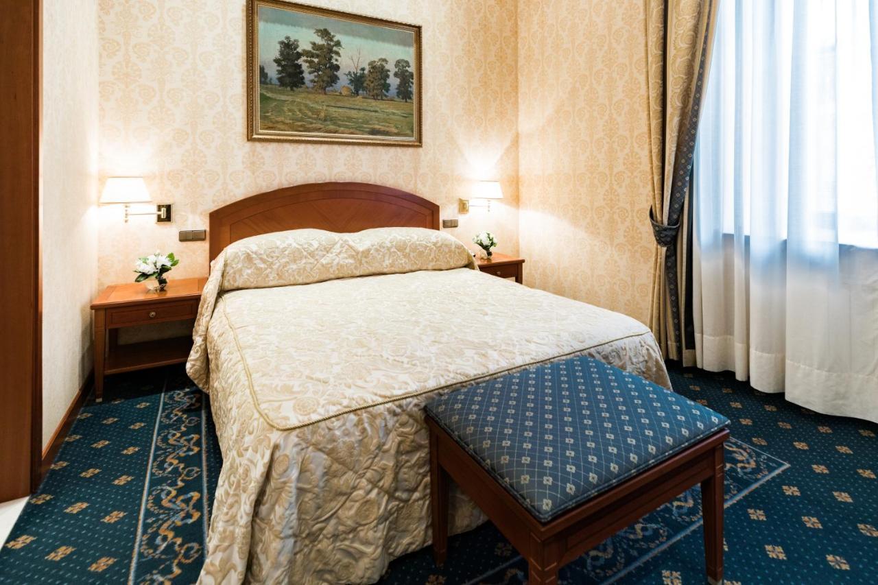Premier Palace Hotel Kyiv Exterior photo