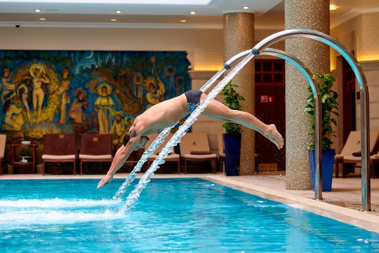 Premier Palace Hotel Kyiv Exterior photo