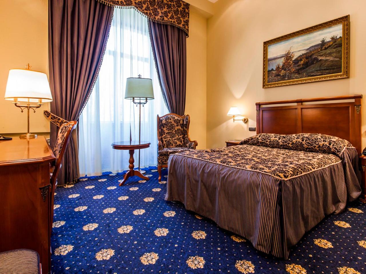 Premier Palace Hotel Kyiv Exterior photo
